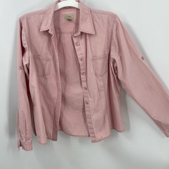 L.L. Bean pink chambray Button front rollsleeve shirt L - Picture 2 of 11